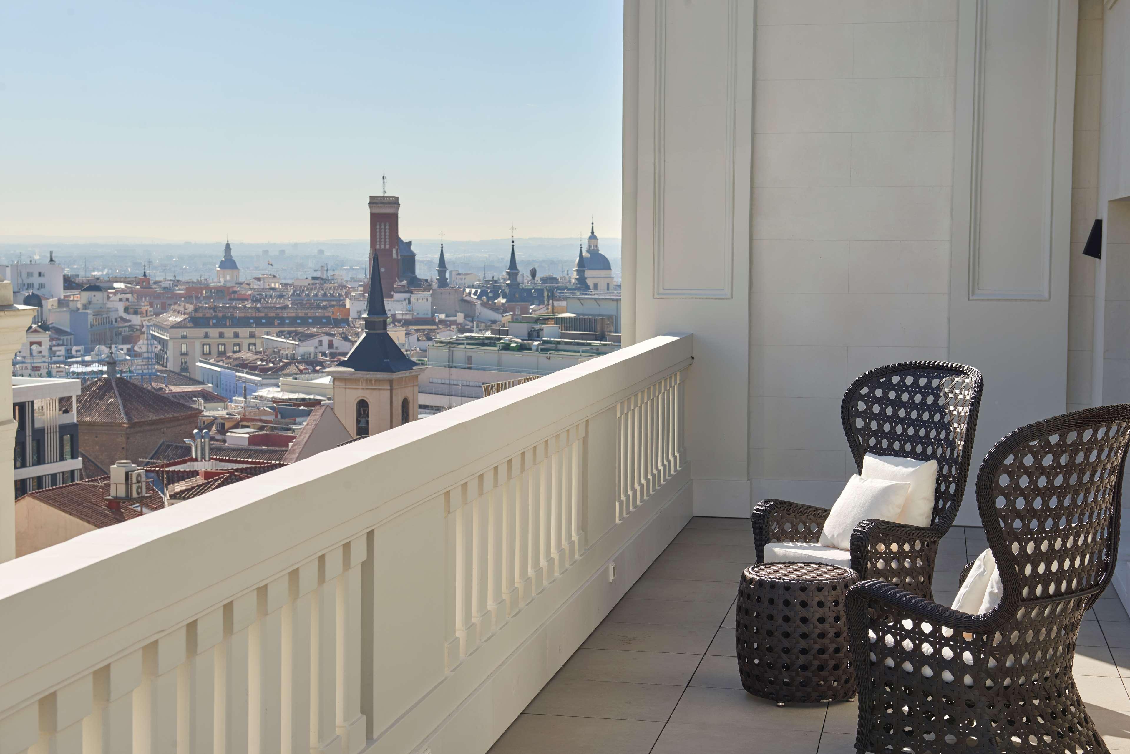Hotel Hyatt Centric Gran Via Madrid Esterno foto